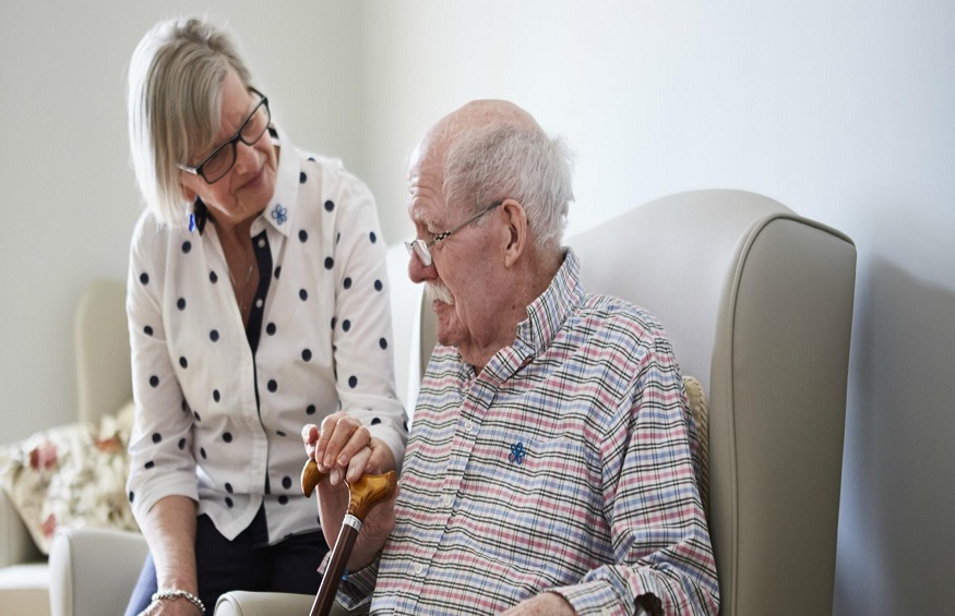 How to Care for Someone with Dementia at Home